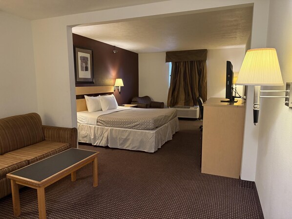 Standard Room, 1 King Bed, Non Smoking, Refrigerator & Microwave (with Sofabed) | Free WiFi