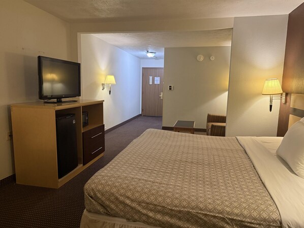Habitación estándar, 1 cama de matrimonio grande, no fumadores (with Sofabed) | Wifi gratis