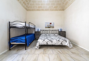 2 chambres, draps fournis