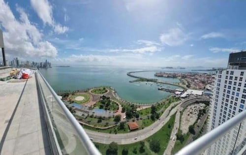 Spectacular apartment near Casco Antiguo!