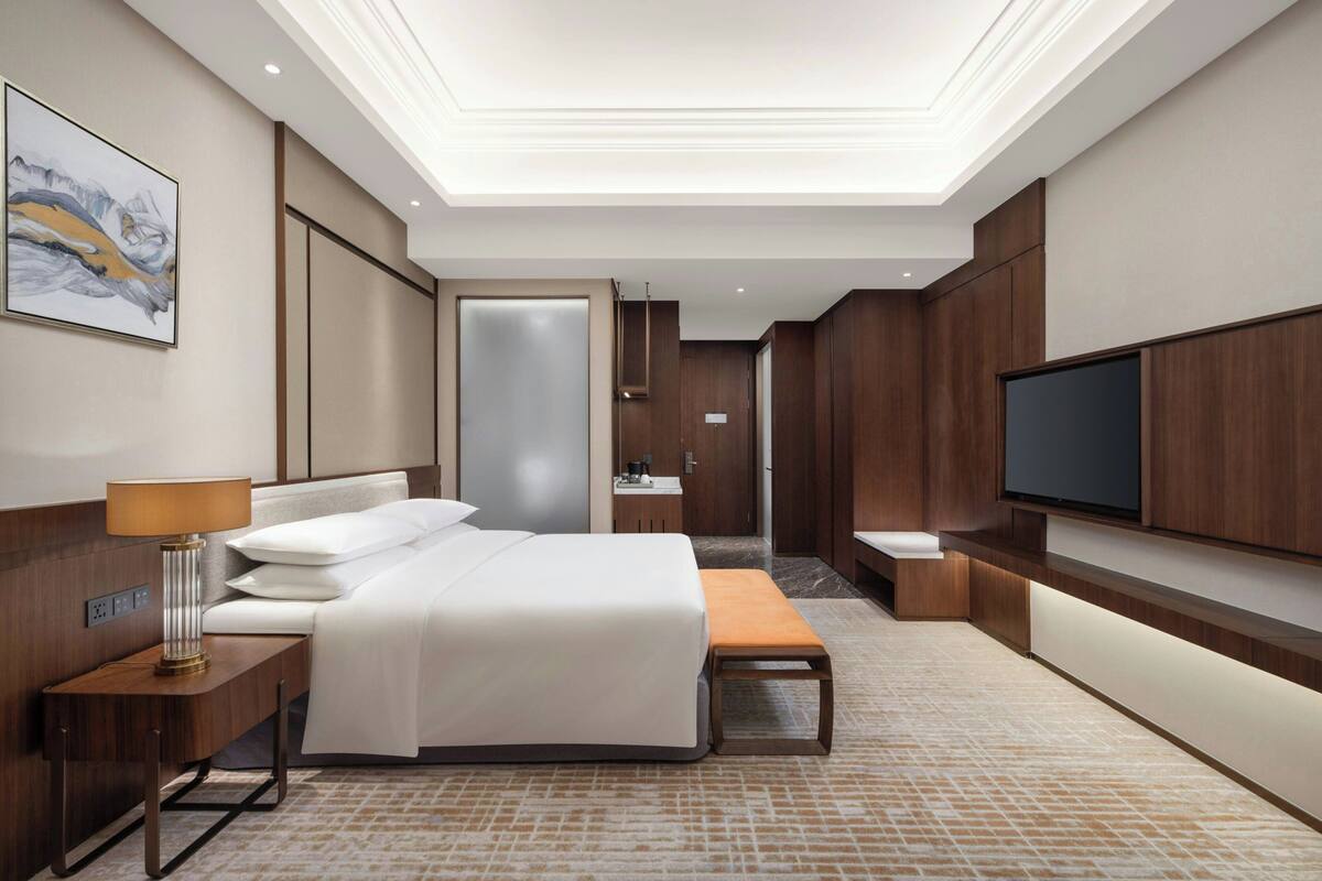 Executive Room, 1 King Bed