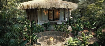Santa Lucía Jungle Hacienda, Autograph Collection