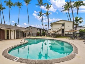 Pool - Cool 2-bedroom apartment with AC and POOL in Kailua-Kona (Kailua-Kona)