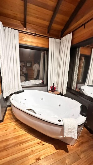 Deluxe Double Room, Patio | Free WiFi