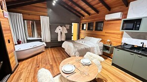 Deluxe Double Room, Patio | Free WiFi
