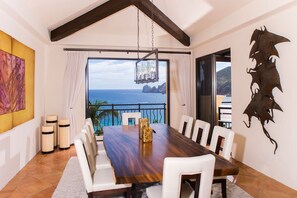 تناول الطعام