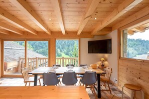 تناول الطعام