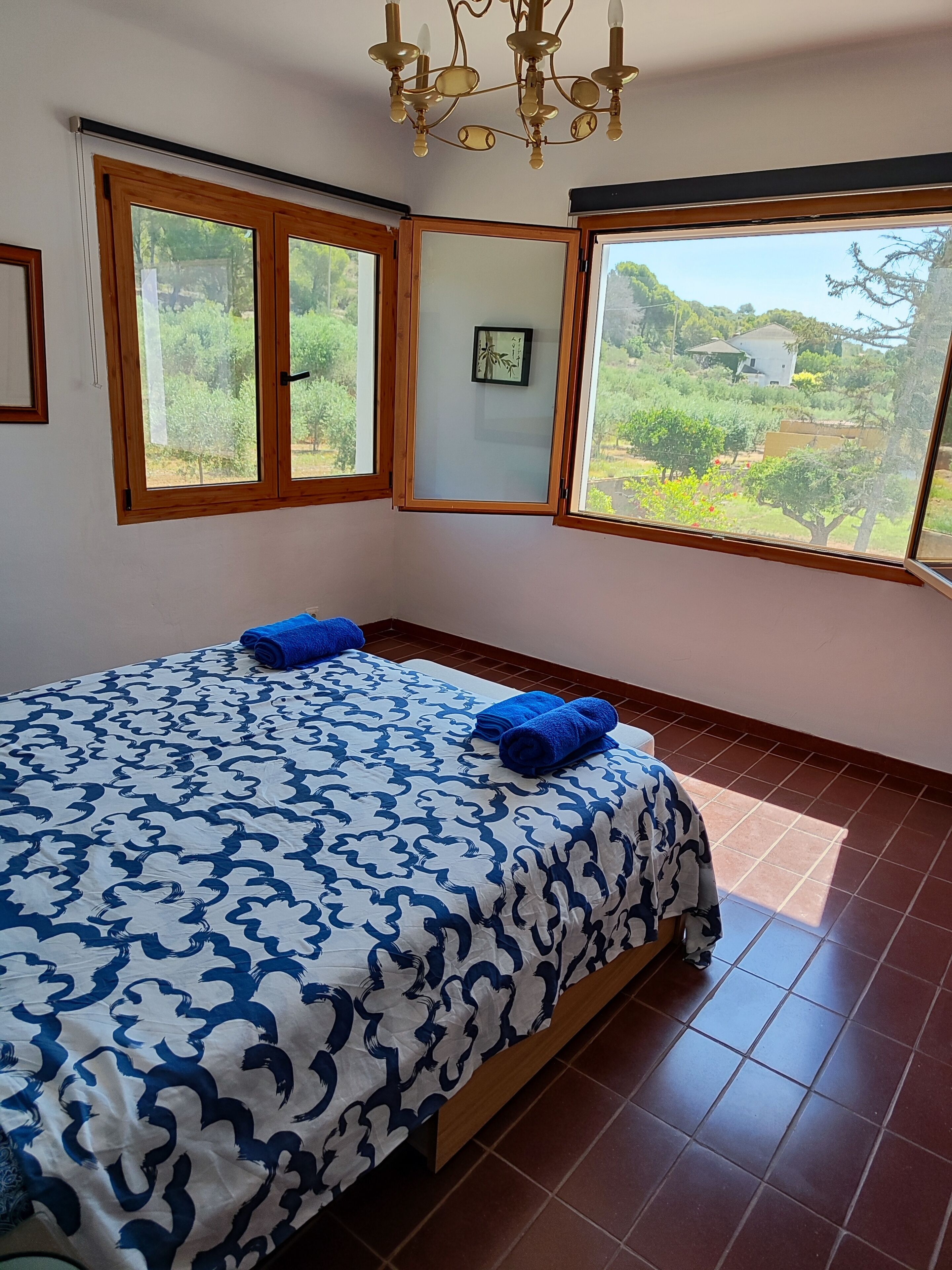 8 間睡房、免費 Wi-Fi、床單