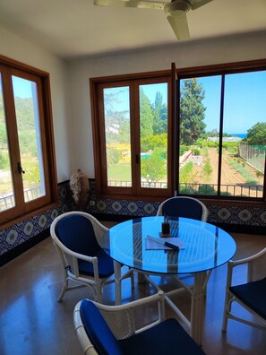 Dining - Farmhouse with swimming pool and tennis on a 1 hectare estate of orange and olive trees, 1 km from the sea. (Alcanar)