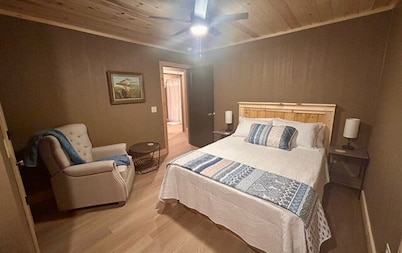 The Sandtown 3 bedroom Cabin