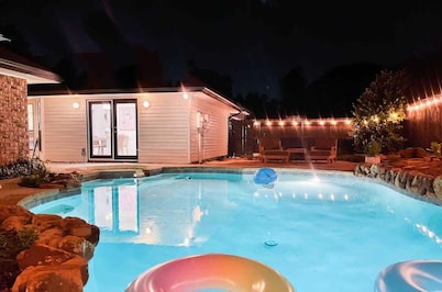 Luxe 4BR w/ Heated Pool + Hot Tub | Walk to Lake
