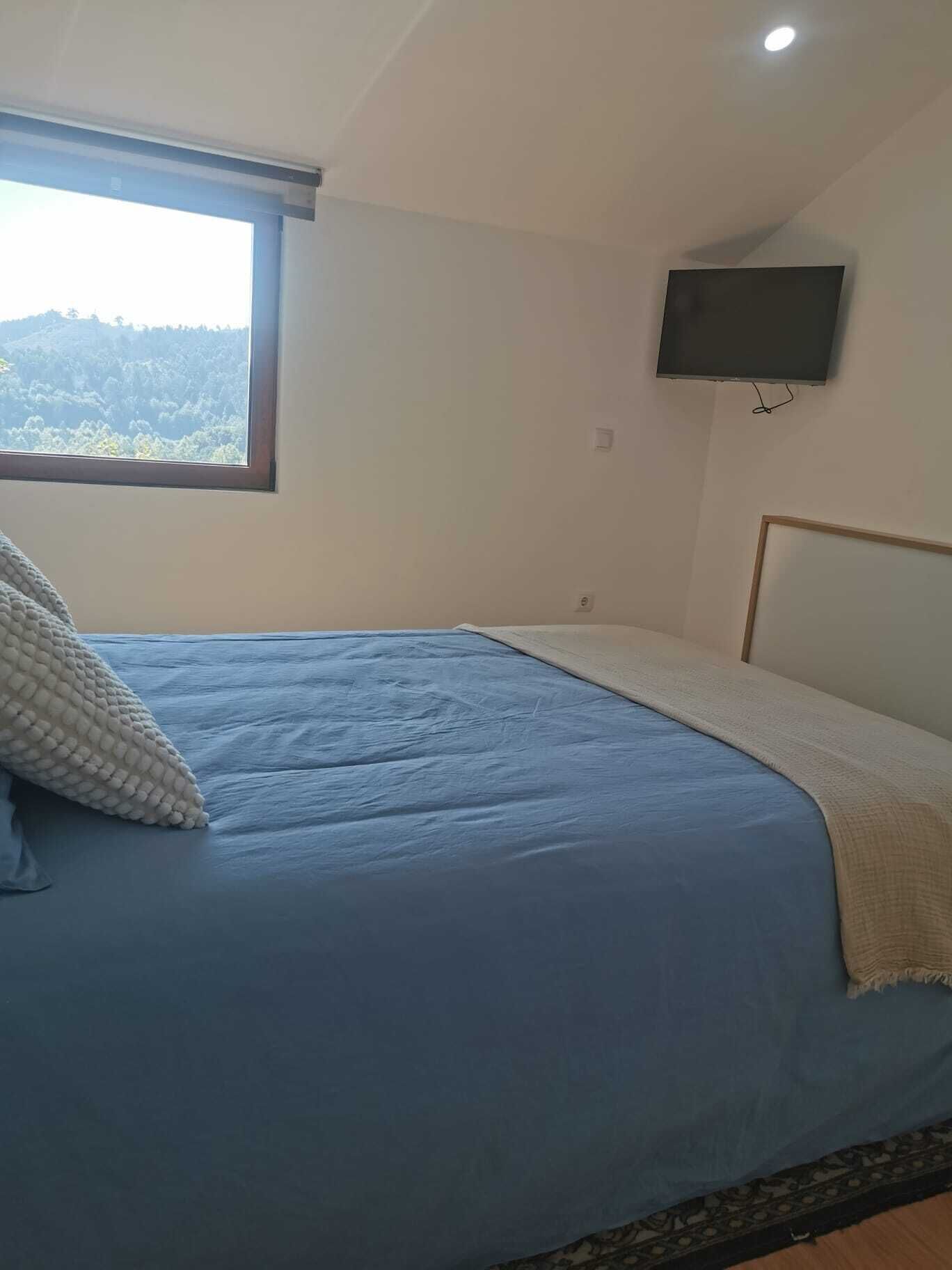 Fer et planche à repasser, draps fournis