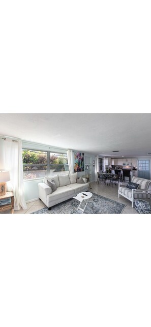 Smart TV - Charming 2-bedroom house in gorgeous Longboat Key (Longboat Key)