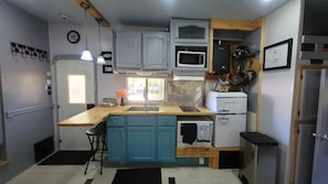 Microwave, oven, stovetop, dishwasher