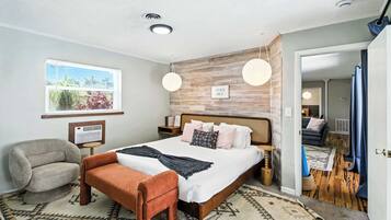 4 bedrooms, desk, iron/ironing board, travel crib