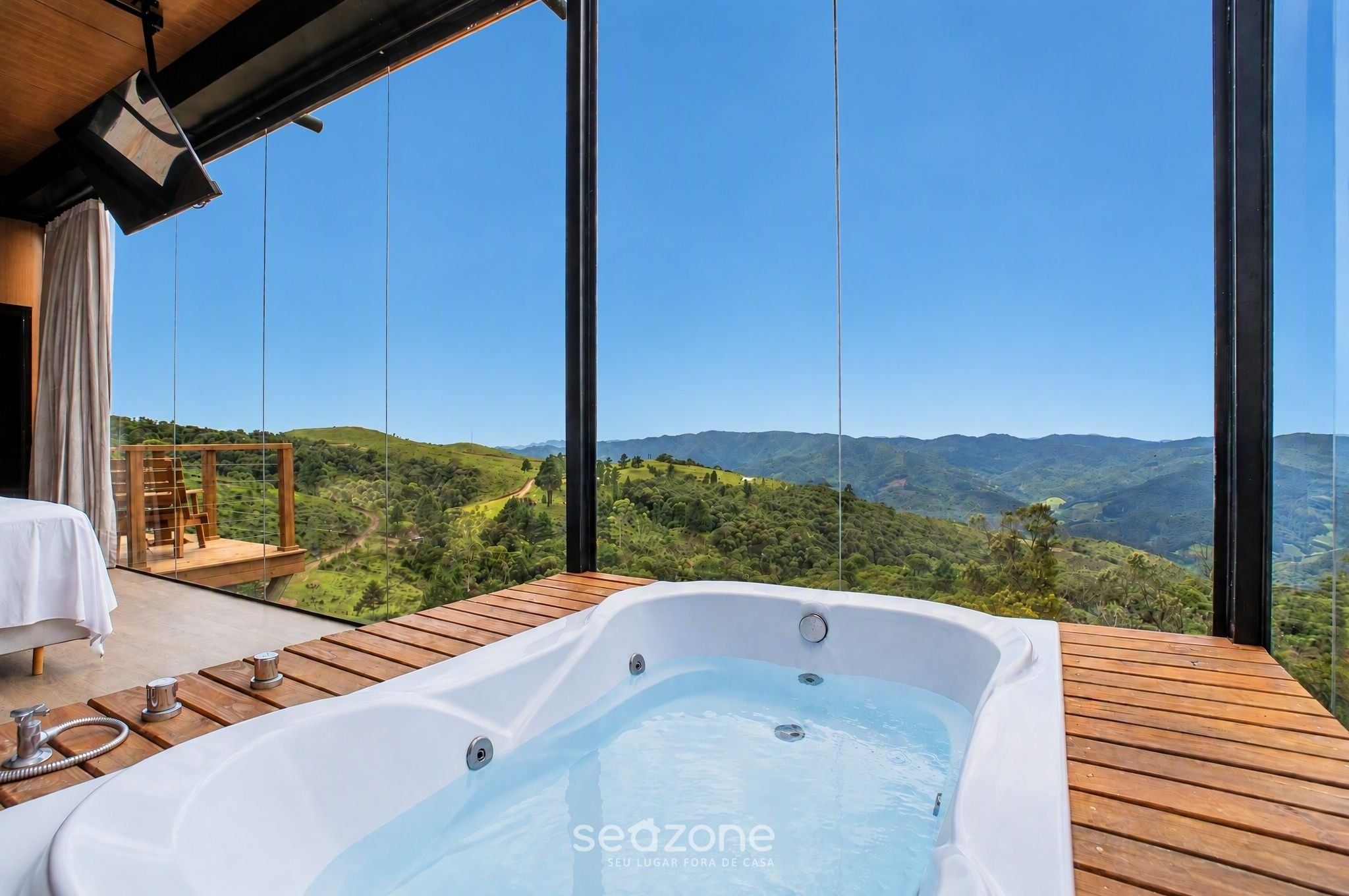 Indoor spa tub