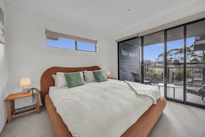 2 bedrooms, iron/ironing board, Internet, bed sheets