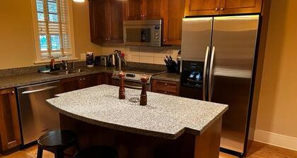 Charming 2-bedroom condo in Seguin/ Lake Joseph at Rocky Crest