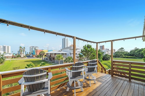 Cozy Ocean Retreat- 2BR-2BA Beach House with Ocean Views and Short walk to sand