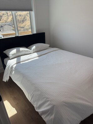 Internet, bed sheets