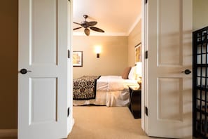 Condo (5 Bedrooms)