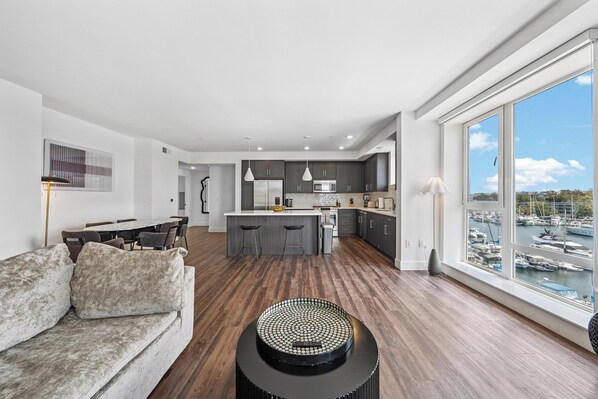 スマートテレビ、暖炉