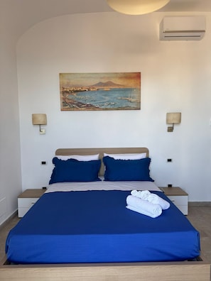 Deluxe Double Room, Sea View | Free WiFi, bed sheets - Sea VIBES II FLOOR  (Portici)