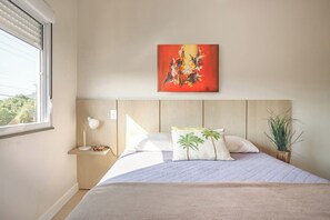 高級獨棟房屋, 4 間臥室, 泳池景觀 | 筆電工作空間、免費無線上網、床單