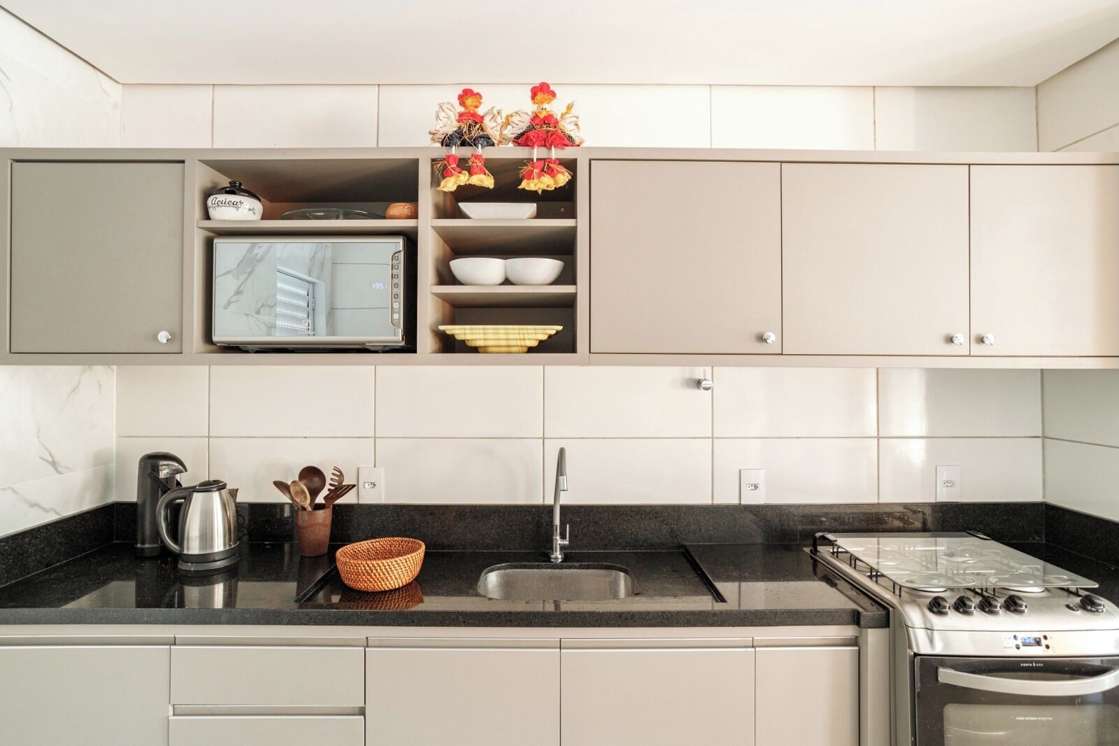 House, 2 Bedrooms | Private kitchen | Fridge, microwave, oven, blender
