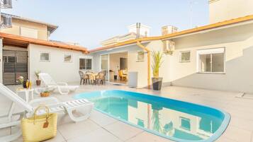 Casa família, 3 quartos, vista para a piscina | Terraço/pátio