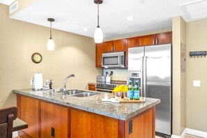 Condo (5 Bedrooms) | Private kitchen | Microwave, oven, dishwasher, coffee/tea maker - Honua Kai 3 Free Rental Cars KBM Resorts Gorgeous Inner Courtyard 3 Units, 5 Bedrooms HK Ml-1613 (Kaanapali)