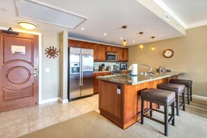 Condo (5 Bedrooms) | Private kitchen | Microwave, oven, dishwasher, coffee/tea maker - Honua Kai 3 Free Rental Cars KBM Resorts Gorgeous Inner Courtyard 3 Units, 5 Bedrooms HK Ml-1613 (Kaanapali)