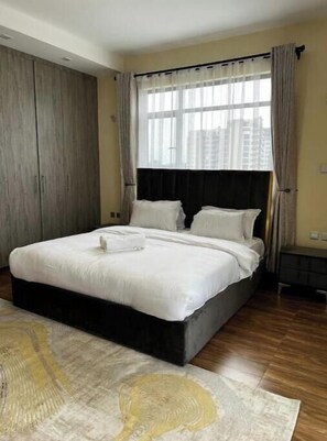2 bedrooms, Internet, bed sheets - Scenic 2-Bedroom Apartment (Nairobi County)