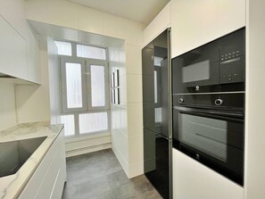 Micro-ondas, fogão, cooktop, lava-louças