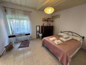 1 室のベッドルーム、WiFi (無料)、ベッドシーツ