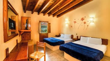Quadruple Room | Free WiFi, bed sheets