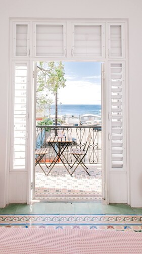 Casa Colonial / 1 min. Walk to Beach / Sleeps 6