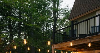 Family Retreat • Sauna • Hot Tub • Games • Peloton