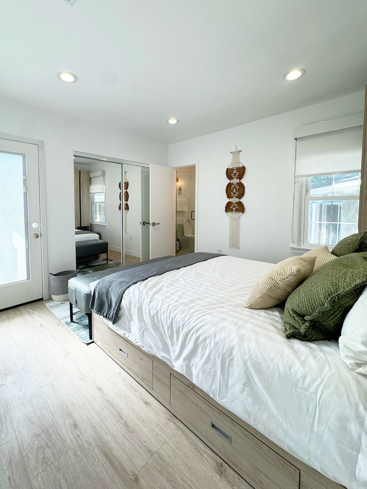 3 habitaciones, tabla de planchar con plancha y wifi gratis 