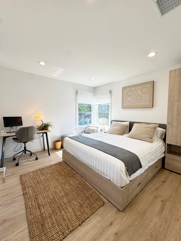 3 bedrooms, iron/ironing board, free WiFi, bed sheets