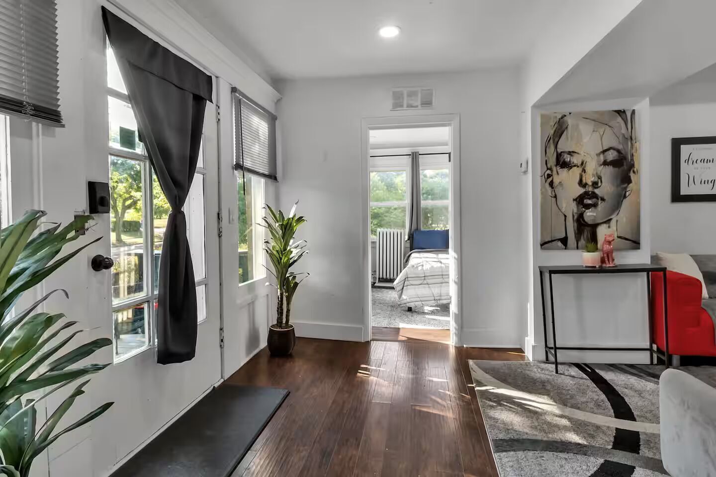 4 多间卧室、熨斗/熨衣板、WiFi、床单