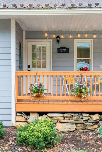 Flower Bliss Cottage in Sparta Mountains