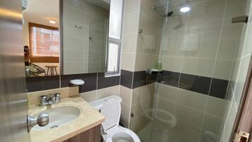 HandtĂŒcher, Seife, Toilettenpapier
