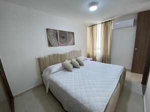 2 habitaciones, tabla de planchar con plancha, wifi y ropa de cama