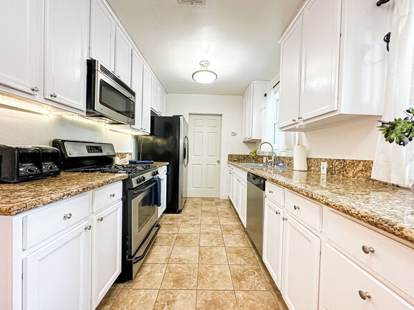 Microwave, oven, stovetop, dishwasher