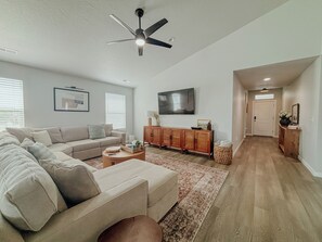 تلفزيون ذكي