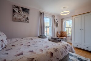 3 chambres, fer et planche à repasser, Wi-Fi, literie fournie