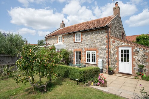 Sunny Cottage by East Ruston Cottages