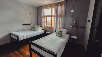 Free WiFi, bed sheets