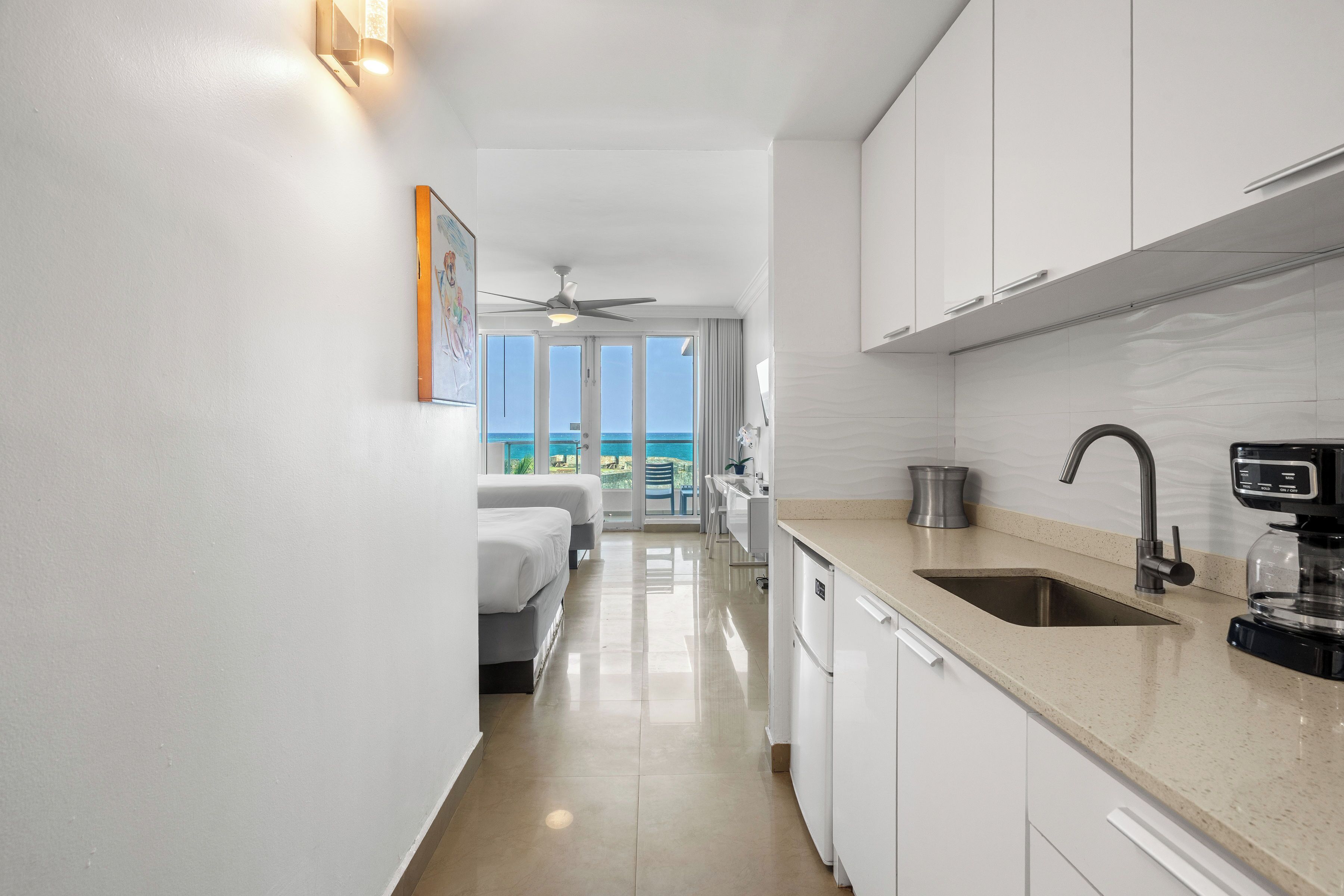 Studio, 2 Double Beds, Balcony, Sea View | Private kitchen | Cookware/dishes/utensils